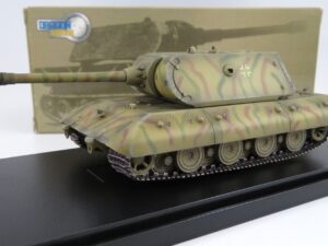 Dragon Armor 60138 - 1:72 E-100 Heavy Tank Berlin 1945