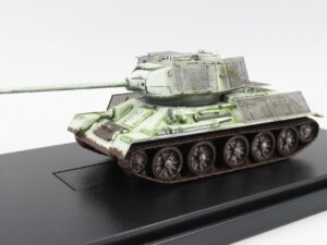 Neo Dragon Armor 63222 - 1:72 T-34/85 w/Bedspring Armor, Winter Thaw Version (D+D)